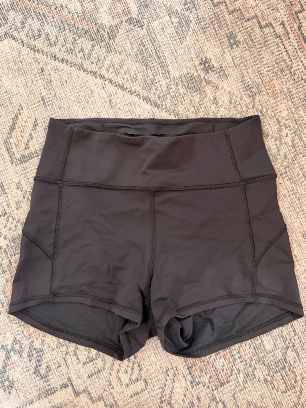 Lululemon black movement tight short 2 inch inseam